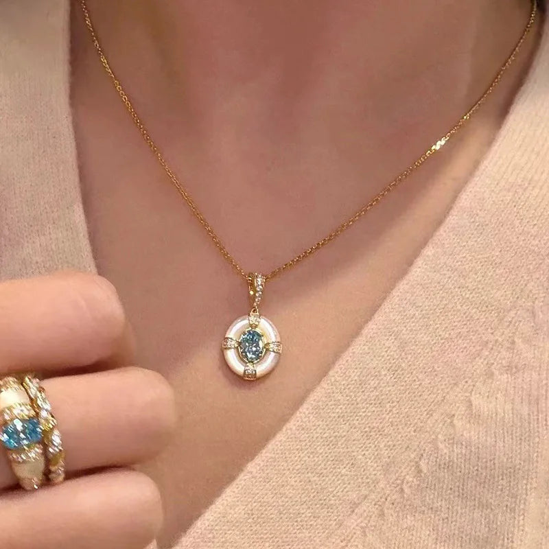 Klasyczny niebieski komplet biżuterii z klejnotem akwamaryny, biały naszyjnik z pierścieniem Fritillaria